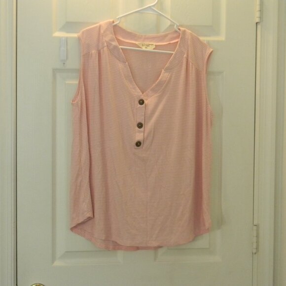 Grand Ave Design Plus 2X Tank Pink White Ribbed Sleeveless Wooden Buttons NWOT - Picture 2 of 6